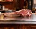 Steak tomahawk Montréal — entrecôte épaisse avec os taillée à la main à Boucherie Beirut Laval