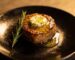 Filet mignon avec beurre aux herbes fondant et romarin sur une assiette sombre pour une occasion spéciale – Boucherie Beirut Laval